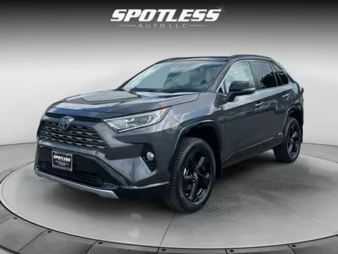 Gray 2019 Toyota RAV4 Hybrid XSE for sale in San Antonio, TX