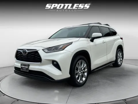 Another view of 2020 Toyota Highlander Limited for sale in San Antonio, TX at Spotless Auto Loop 1604