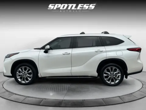 More photos of 2020 Toyota Highlander Limited at Spotless Auto Loop 1604, TX