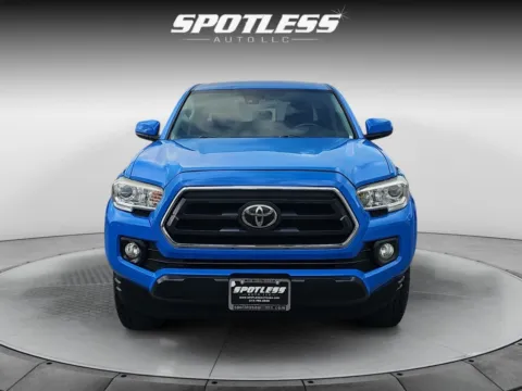 More photos of 2020 Toyota Tacoma SR5 V6 at Spotless Auto Loop 1604, TX