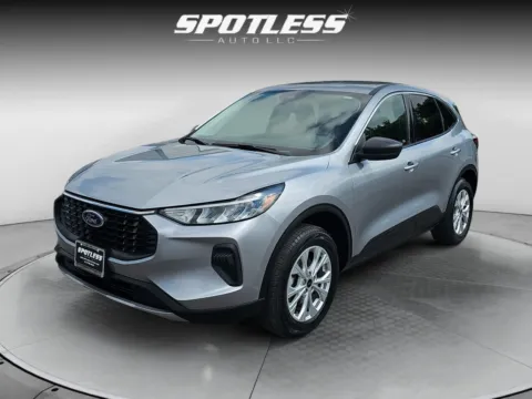 Silver 2024 Ford Escape Active for sale in San Antonio, TX