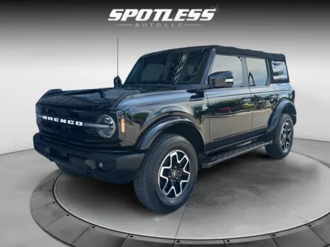 Black 2022 Ford Bronco Outer Banks for sale in San Antonio, TX