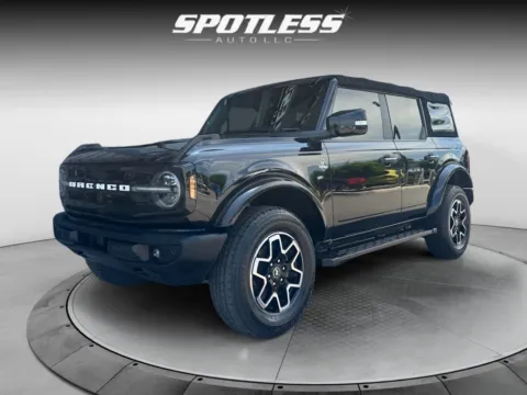 Another view of 2022 Ford Bronco Outer Banks for sale in San Antonio, TX at Spotless Auto Loop 1604