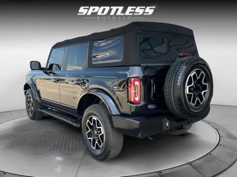 More photos of 2022 Ford Bronco Outer Banks at Spotless Auto Loop 1604, TX