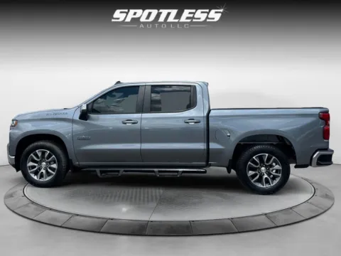 Another view of 2020 Chevrolet Silverado 1500 LT for sale in San Antonio, TX at Spotless Auto Loop 1604