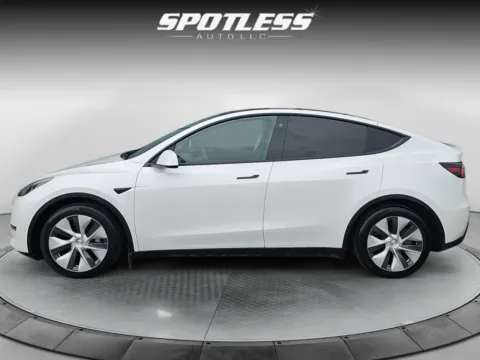 More photos of 2021 Tesla Model Y Long Range at Spotless Auto Loop 1604, TX
