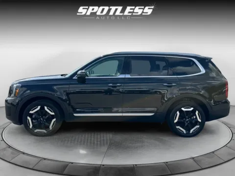 More photos of 2025 Kia Telluride S at Spotless Auto Loop 1604, TX