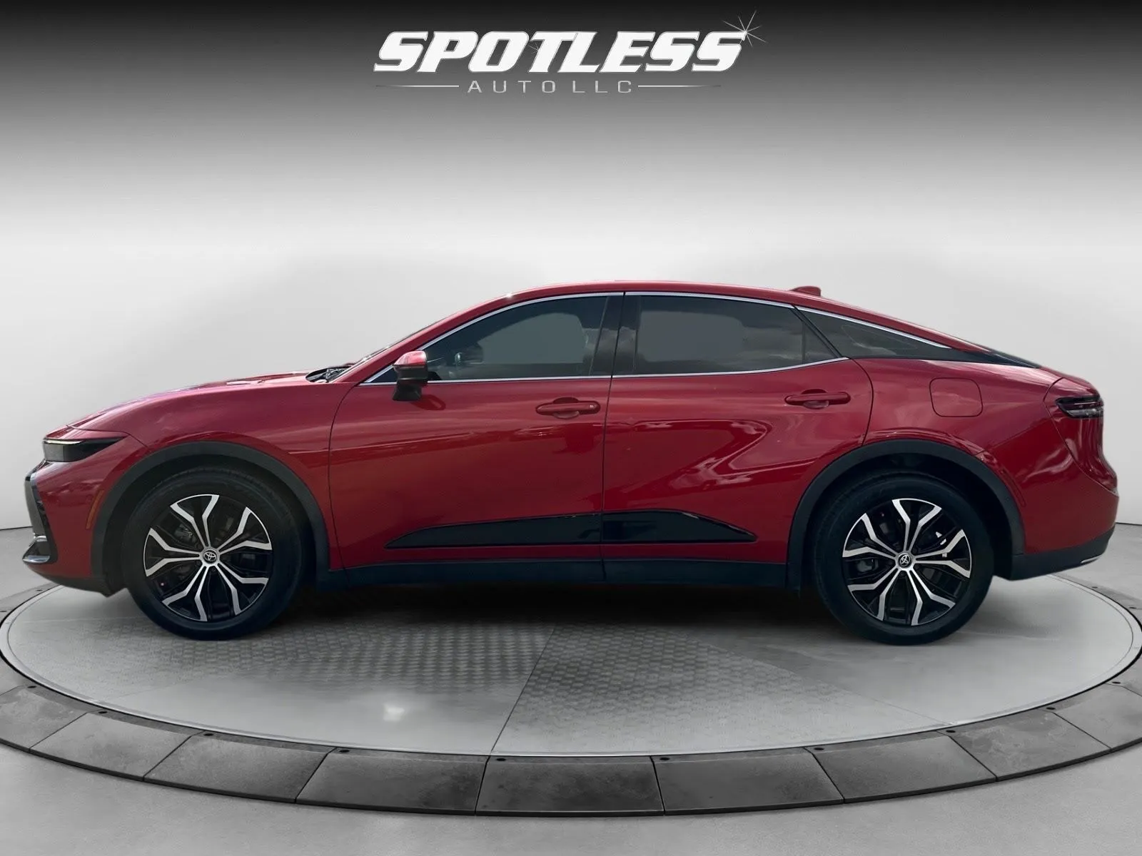 More photos of 2023 Toyota Crown XLE at Spotless Auto Loop 1604, TX