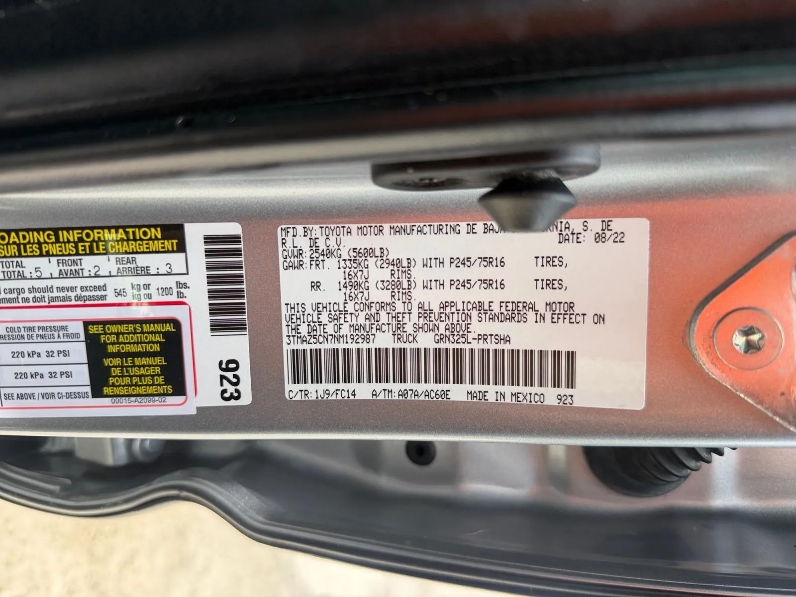 Toyota Tacoma photo 17