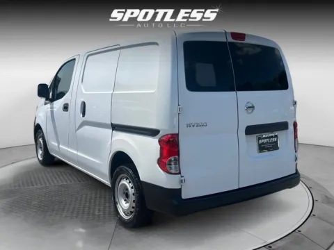 More photos of 2018 Nissan NV200 S at Spotless Auto Loop 1604, TX