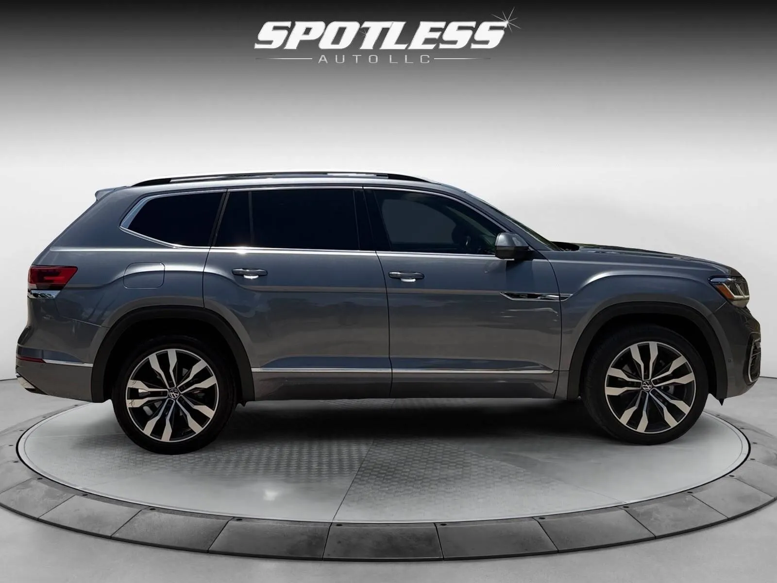 Volkswagen Atlas photo 8