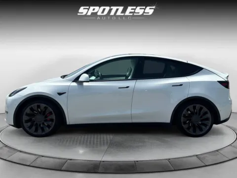 More photos of 2022 Tesla Model Y Performance at Spotless Auto Loop 1604, TX