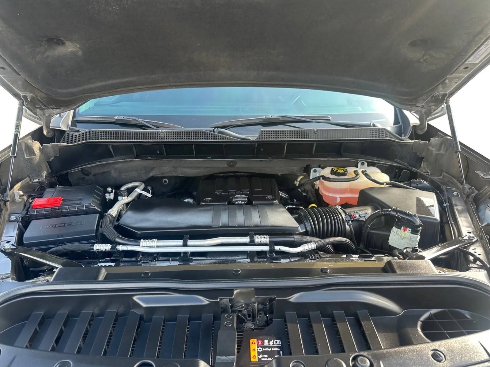 Chevrolet Silverado photo 16