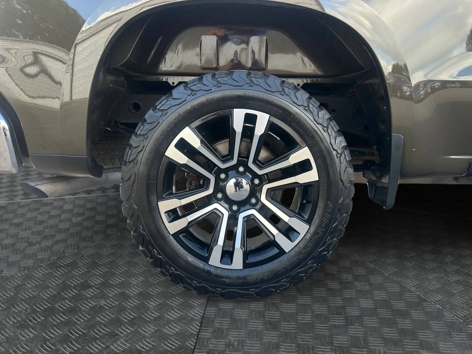 Chevrolet Silverado photo 15
