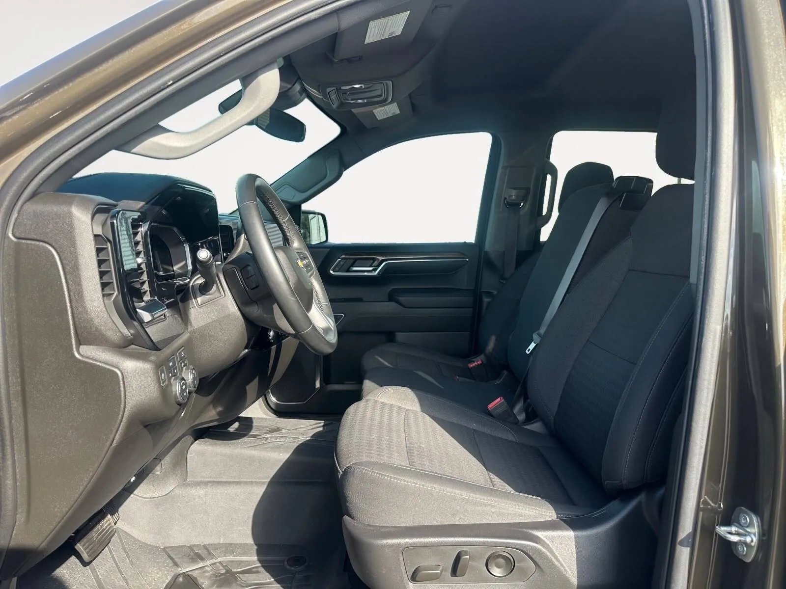 Chevrolet Silverado photo 19