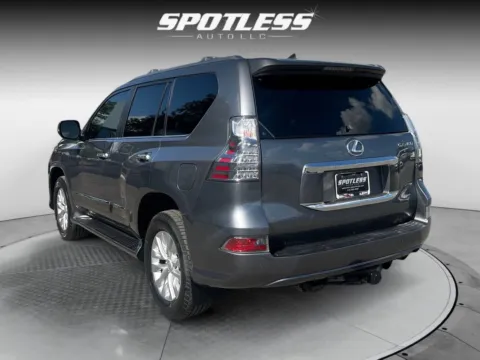 More photos of 2016 Lexus GX 460 at Spotless Auto Loop 1604, TX