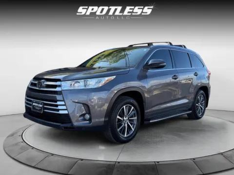 Another view of 2018 Toyota Highlander XLE for sale in San Antonio, TX at Spotless Auto Loop 1604
