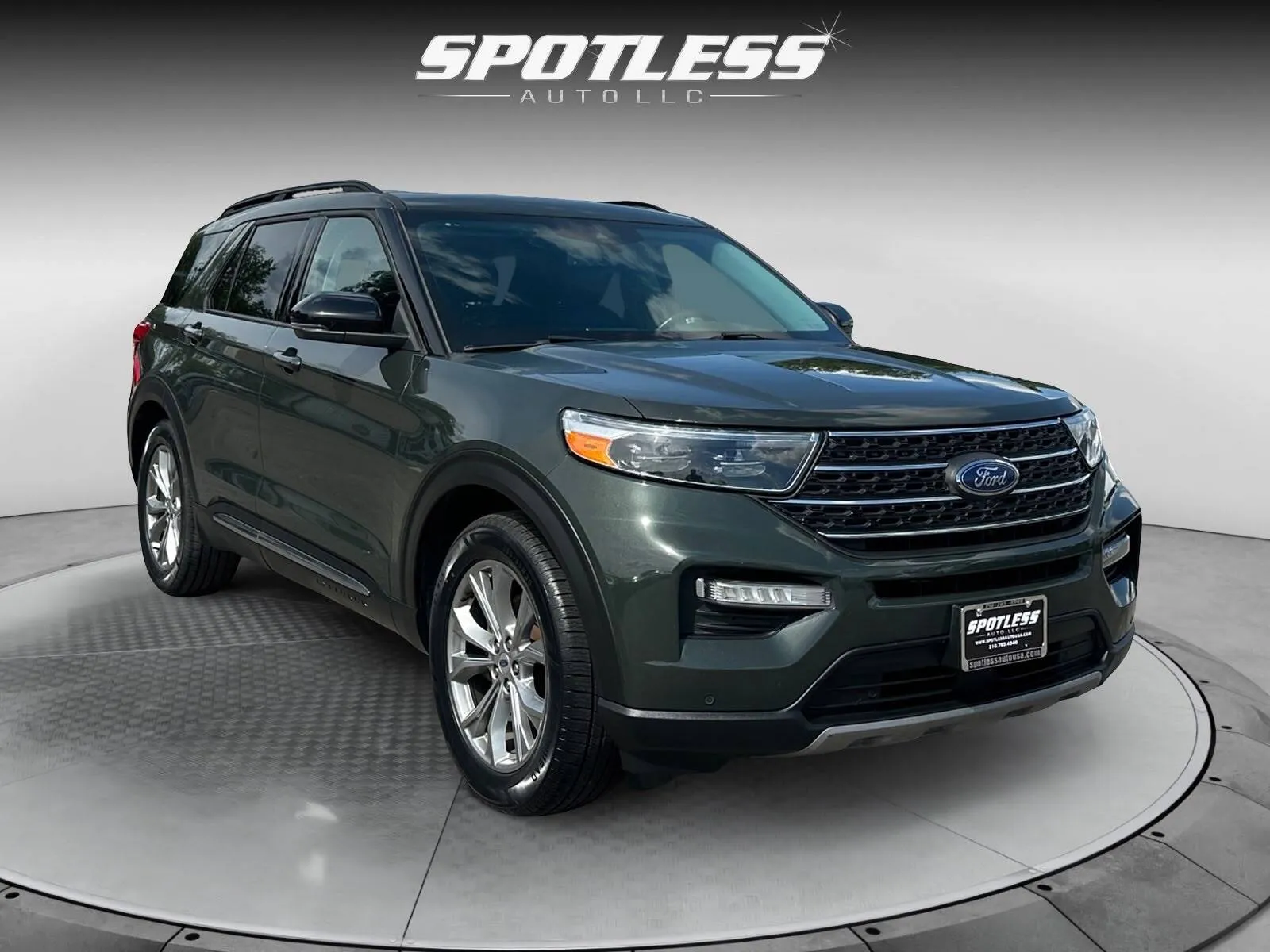 Ford Explorer photo 7