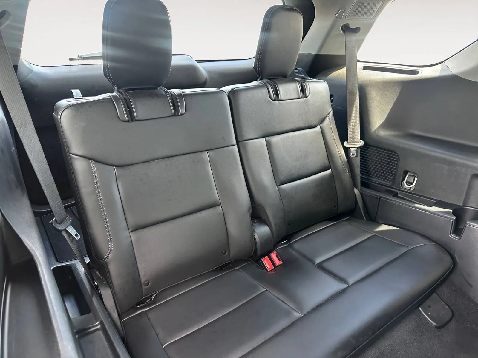 Ford Explorer photo 27