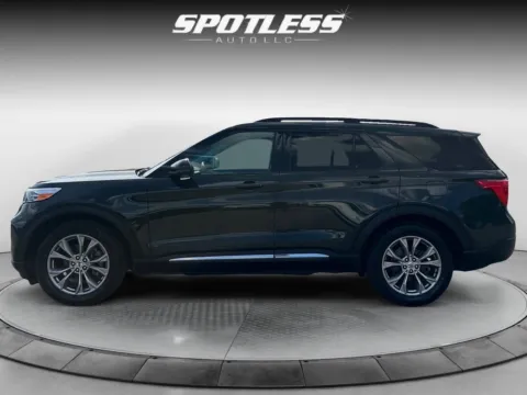 Another view of 2023 Ford Explorer XLT for sale in San Antonio, TX at Spotless Auto Loop 1604