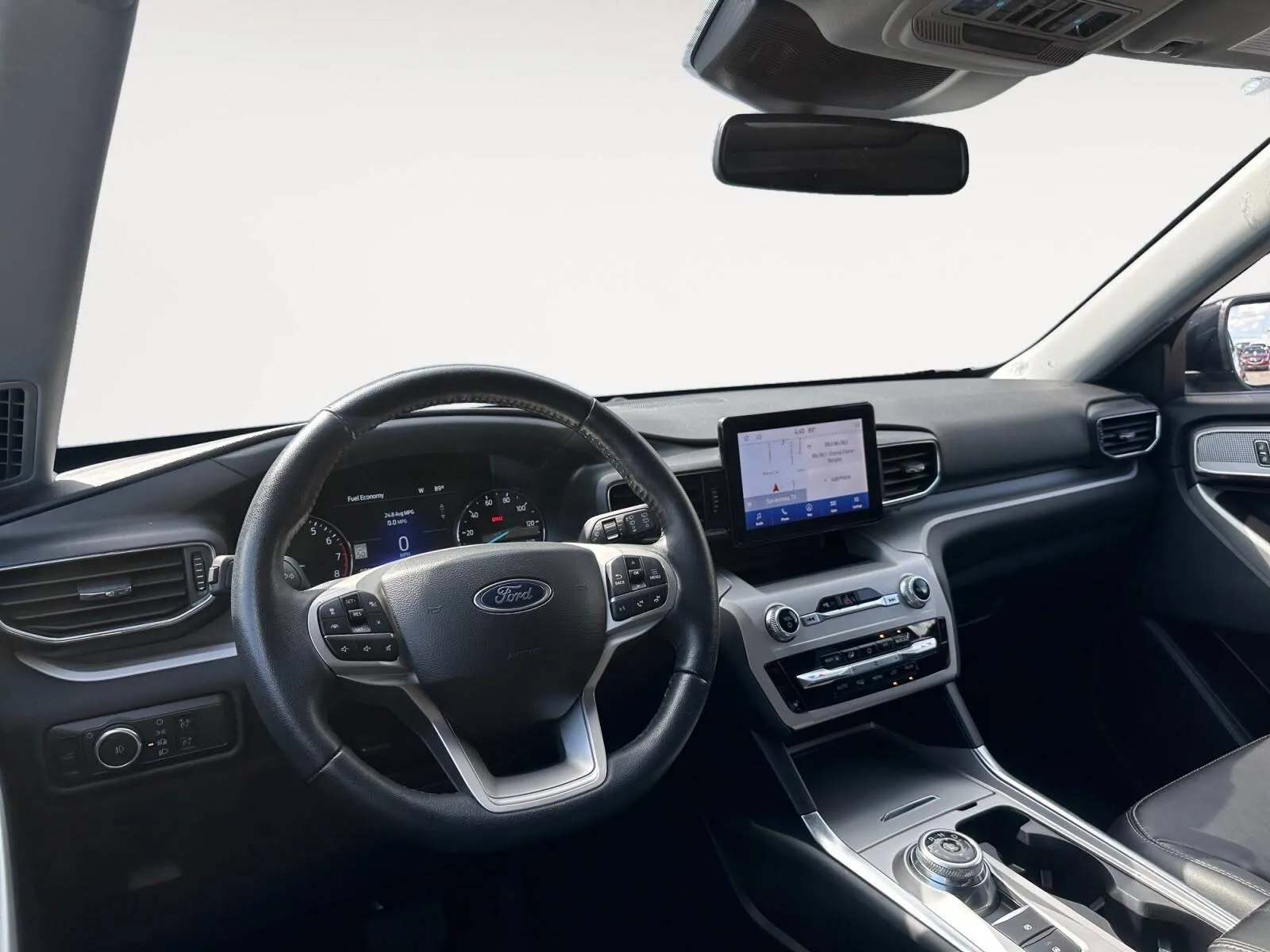 Ford Explorer photo 20