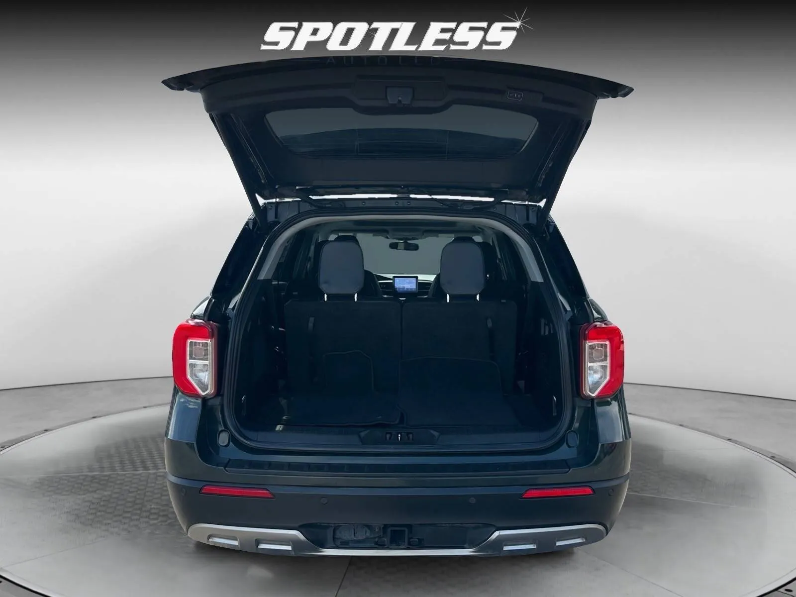 Ford Explorer photo 26