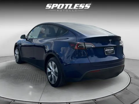 More photos of 2023 Tesla Model Y Long Range at Spotless Auto Loop 1604, TX