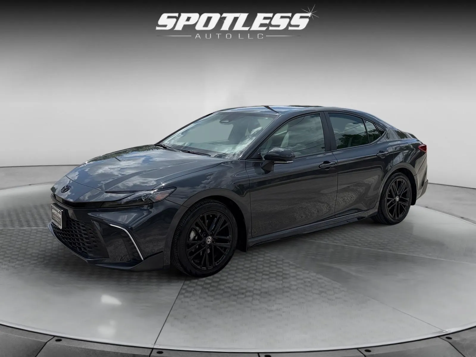 Gray 2025 Toyota Camry SE for sale in San Antonio, TX