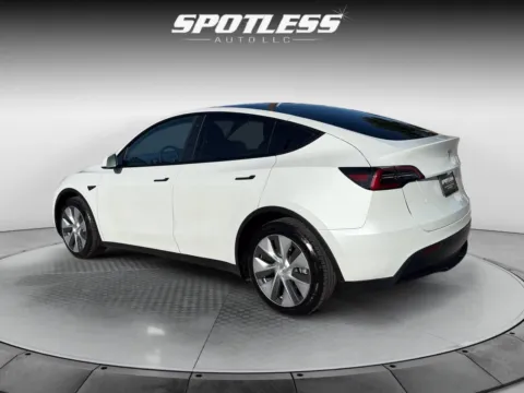 More photos of 2023 Tesla Model Y Long Range at Spotless Auto Loop 1604, TX