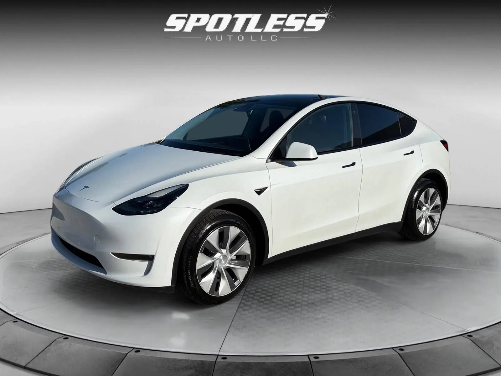 White 2023 Tesla Model Y Long Range for sale in San Antonio, TX
