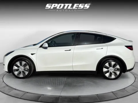 More photos of 2023 Tesla Model Y Long Range at Spotless Auto Loop 1604, TX