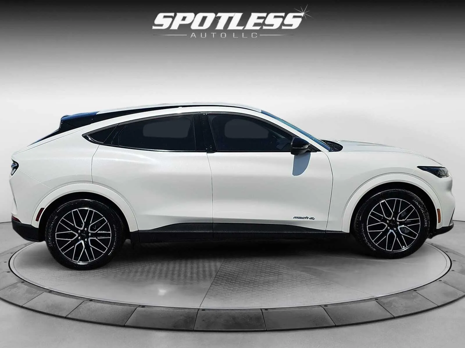 2025 Ford Mustang Mach-E Premium AWD - Photo 8