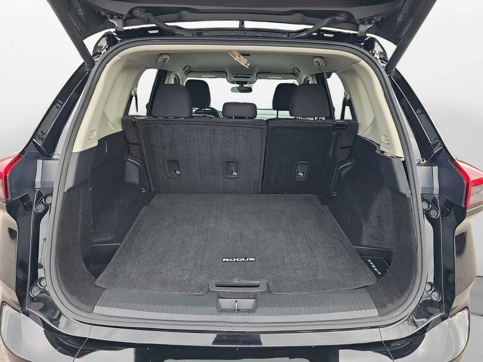 Nissan Rogue photo 26