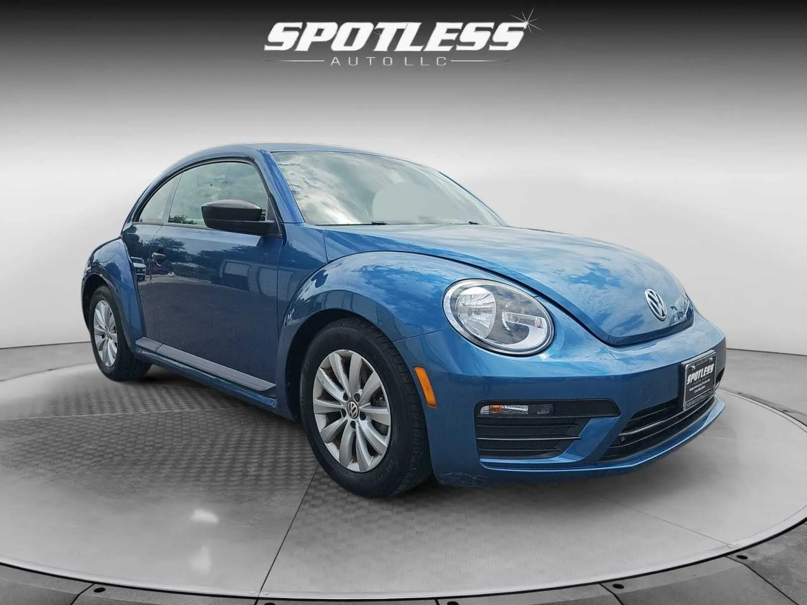 Volkswagen Beetle photo 11