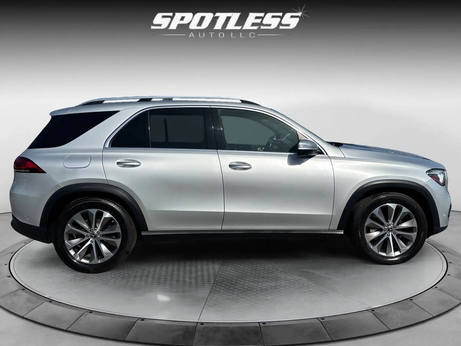 Mercedes-Benz GLE photo 8