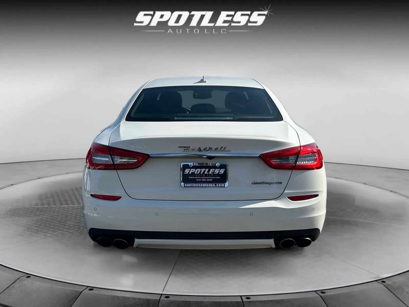 Maserati Quattroporte photo 6