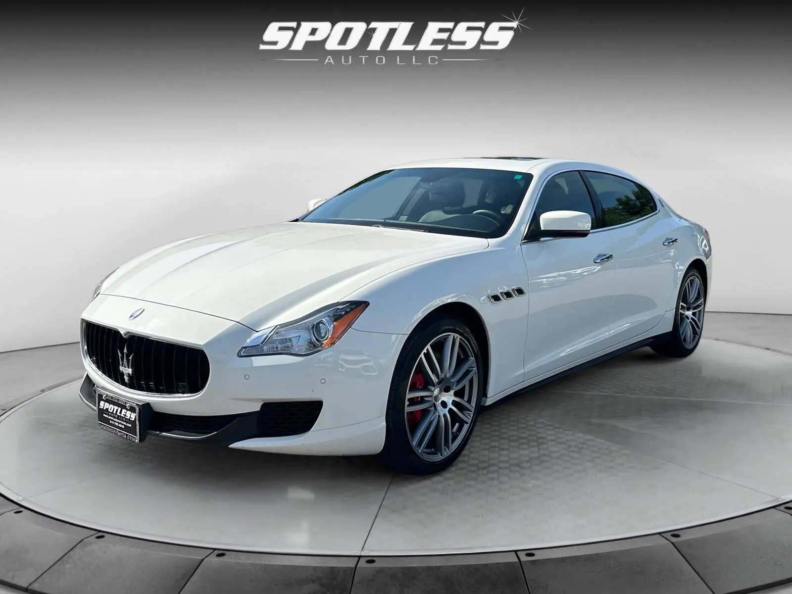 Maserati Quattroporte photo 3