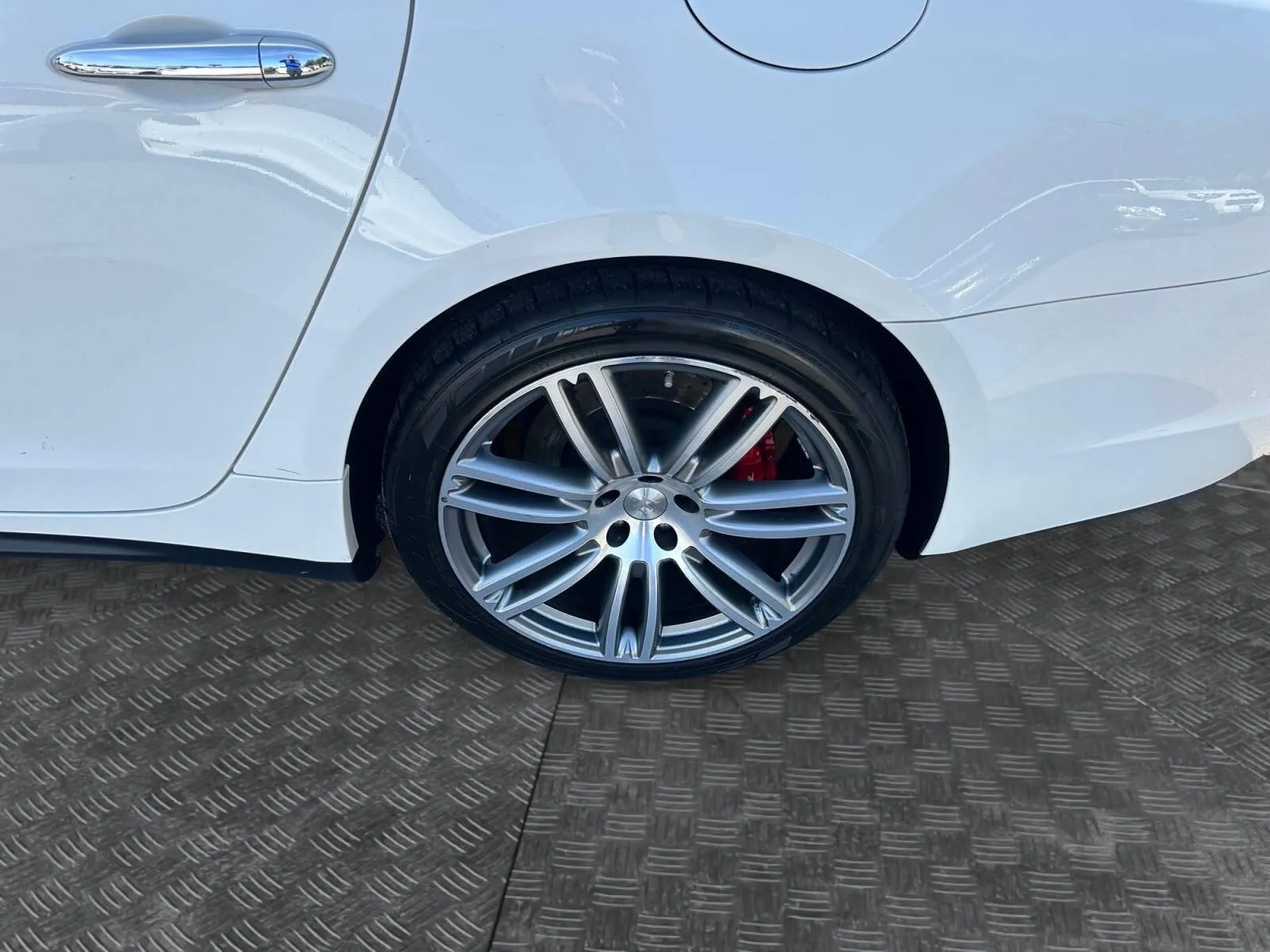 Maserati Quattroporte photo 15