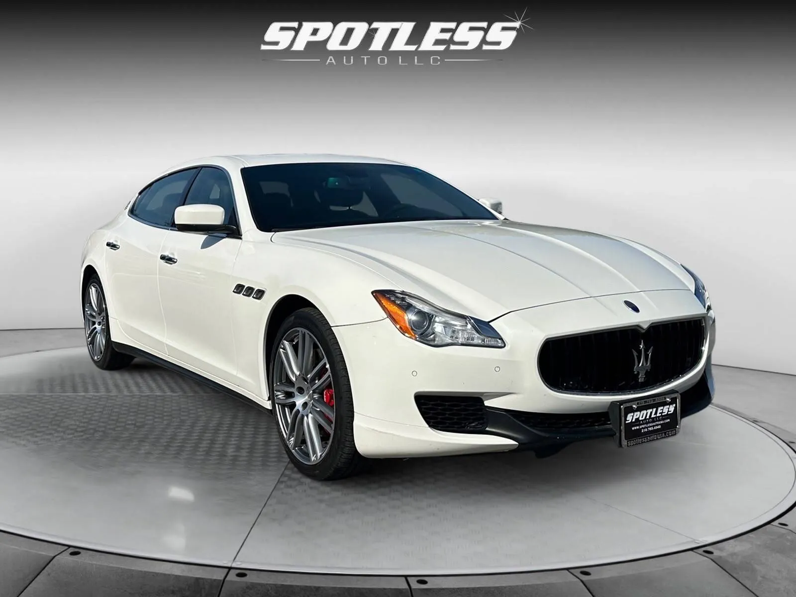 Maserati Quattroporte photo 11