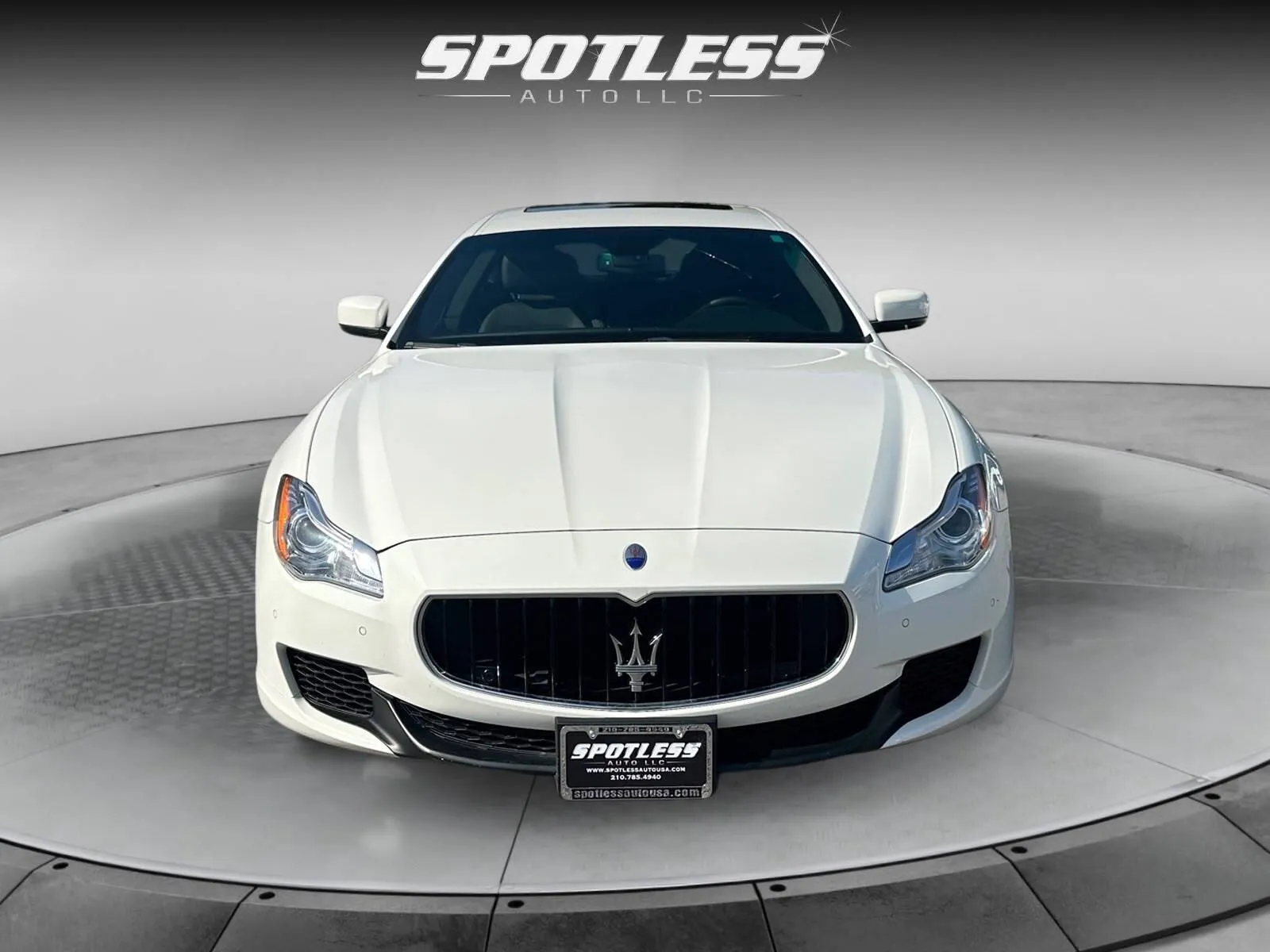 Maserati Quattroporte photo 10