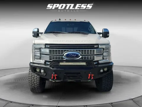 More photos of 2019 Ford F-250 Super Duty Platinum at Spotless Auto Loop 1604, TX
