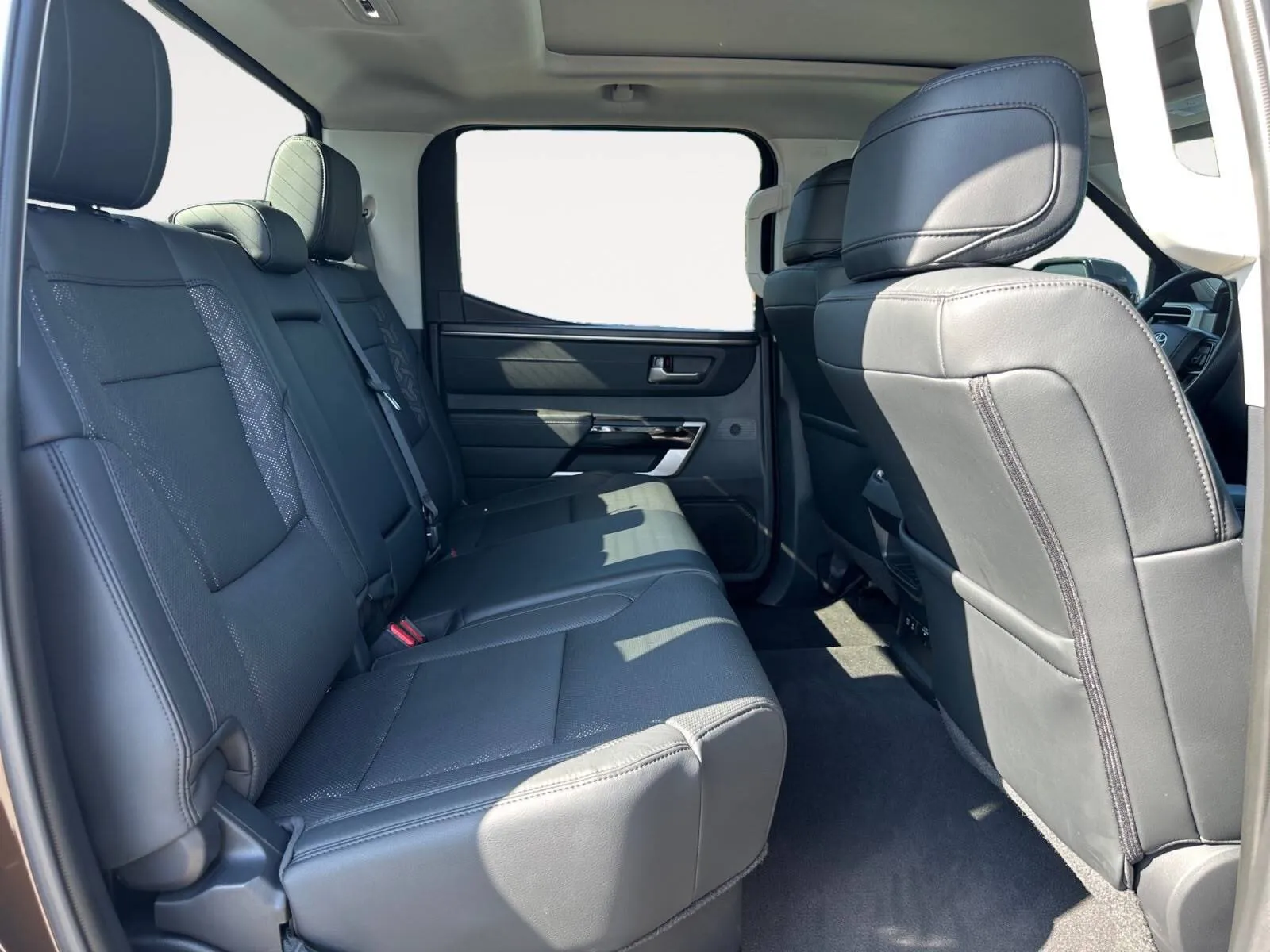 Toyota Tundra photo 26