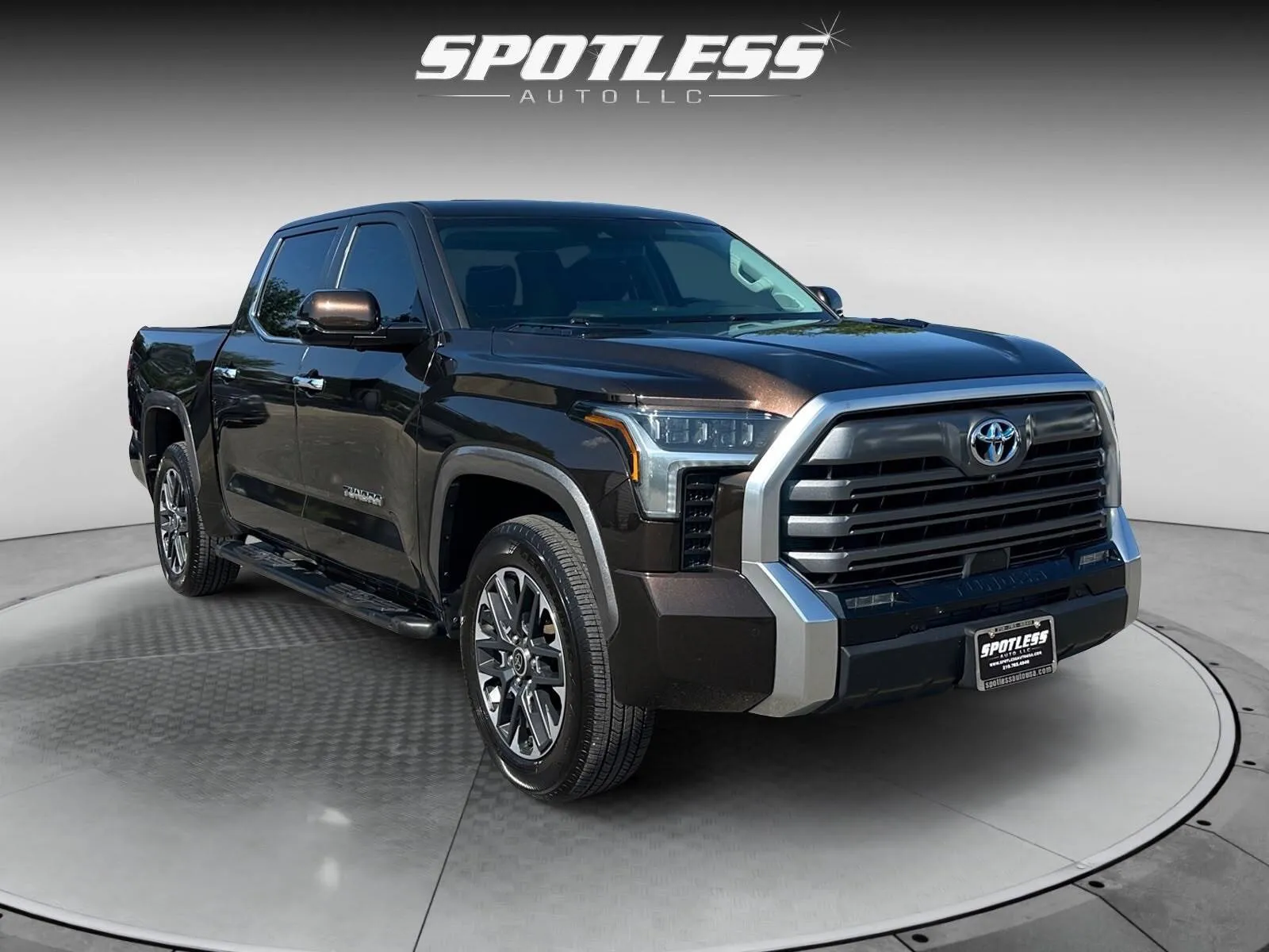 Toyota Tundra photo 11
