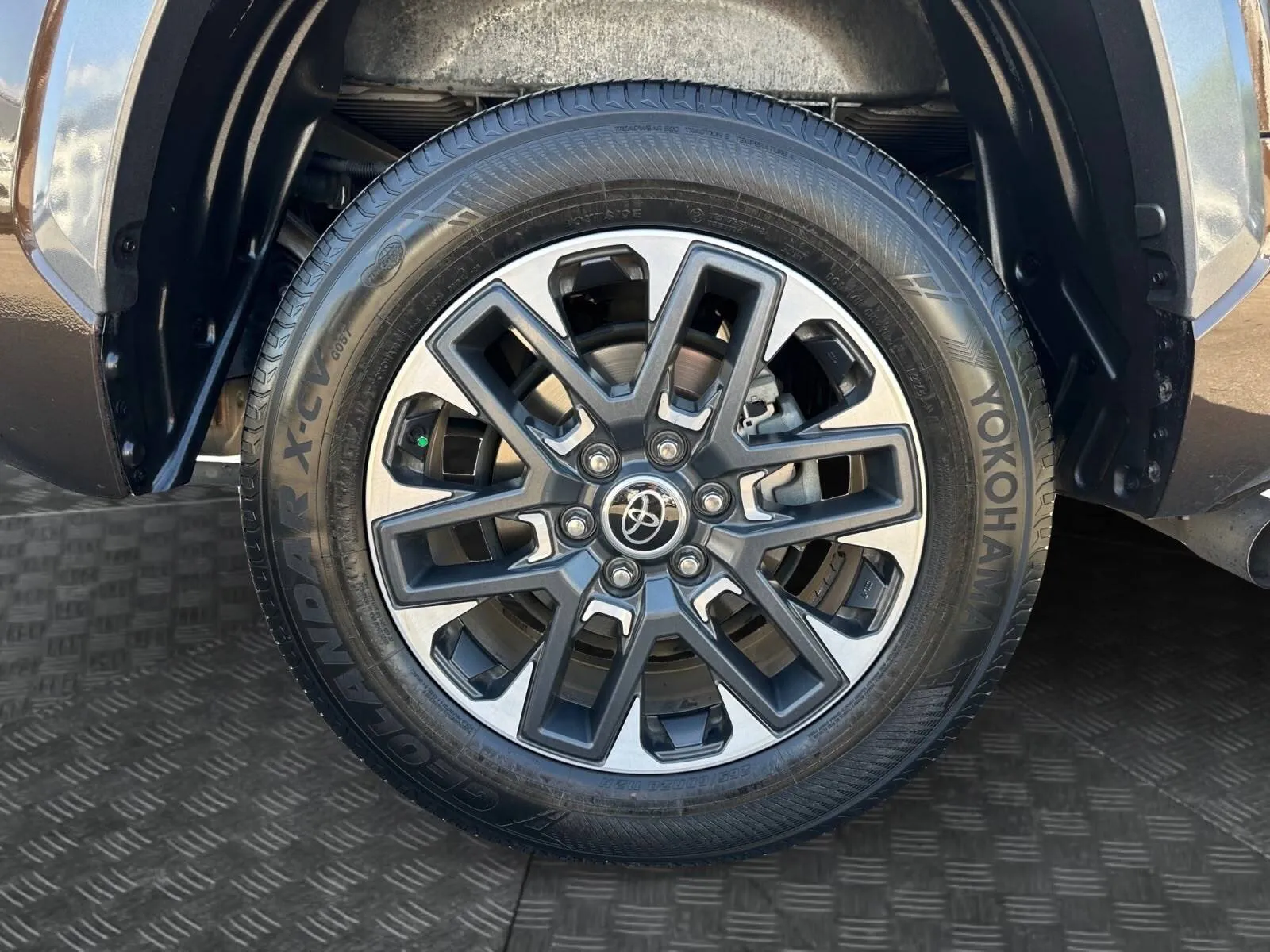 Toyota Tundra photo 16
