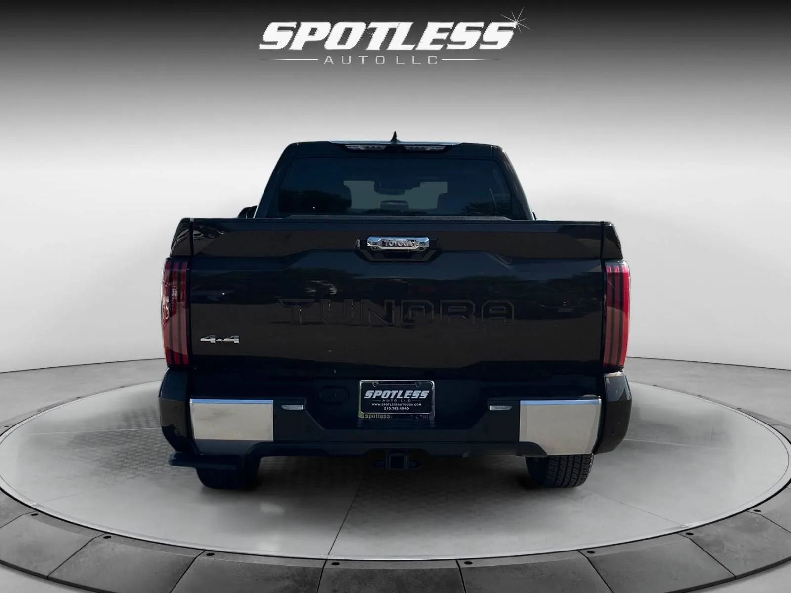 Toyota Tundra photo 6