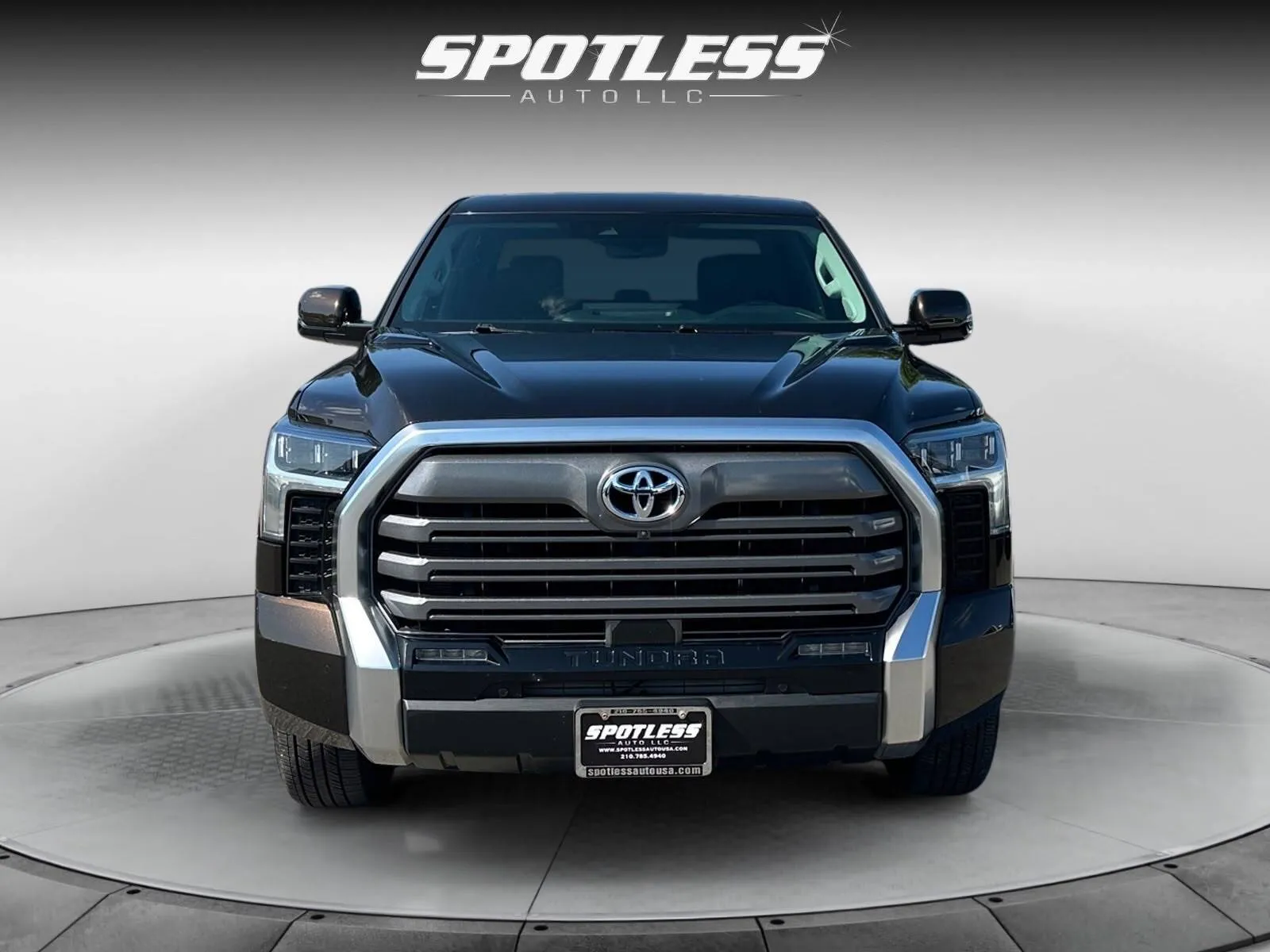 Toyota Tundra photo 5