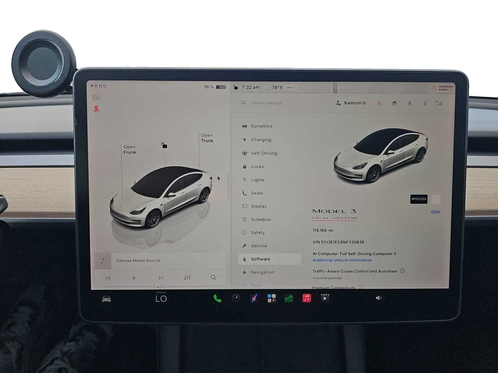 Tesla Model 3 photo 22