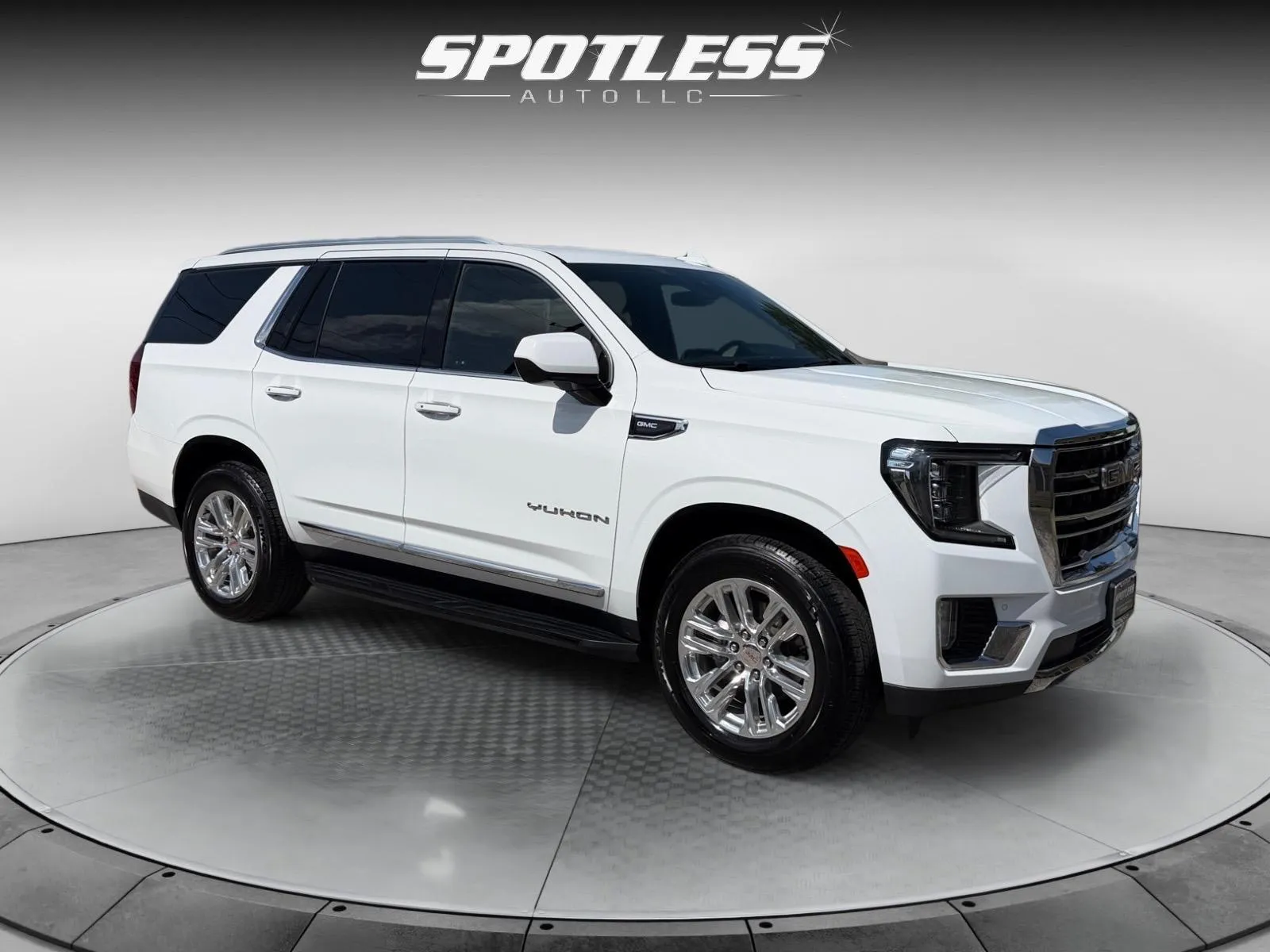 GMC Yukon photo 11
