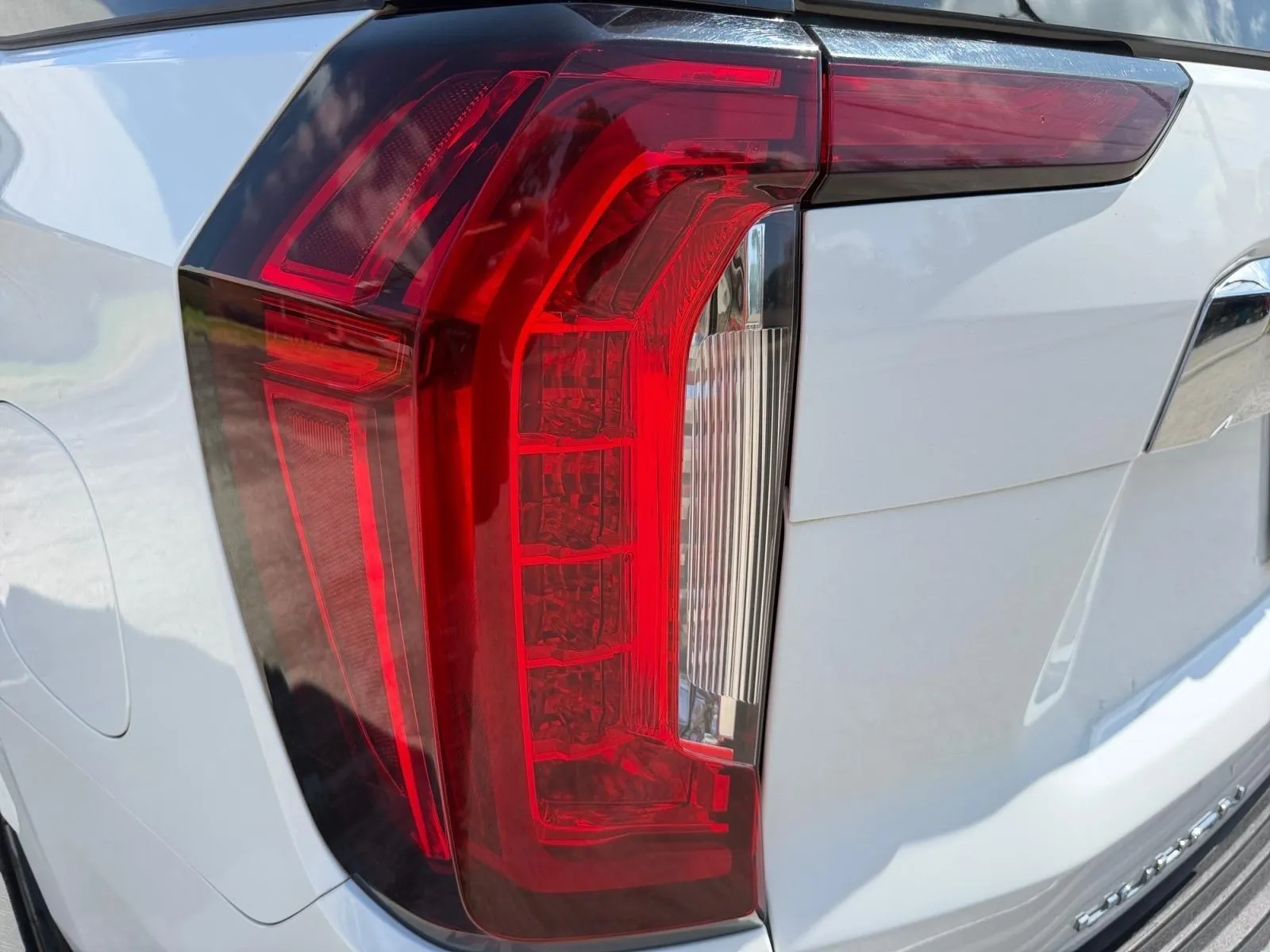 GMC Yukon photo 13