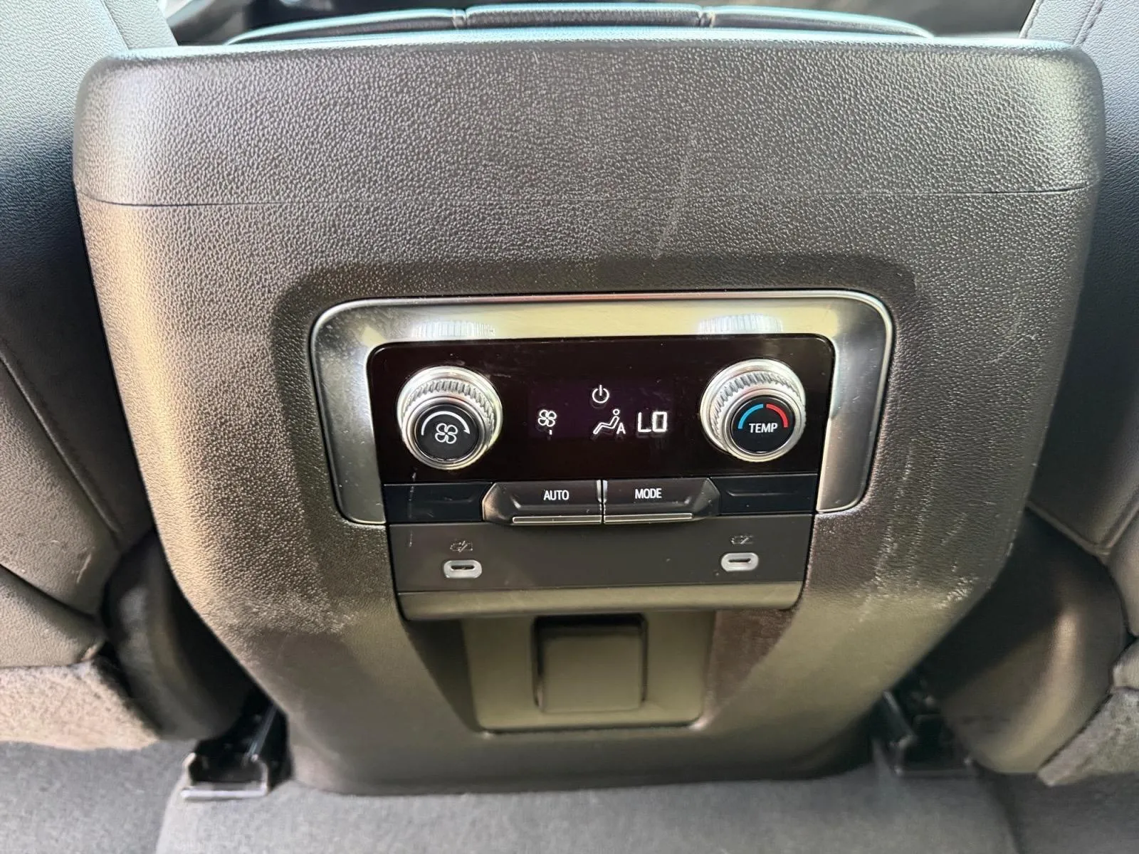 GMC Yukon photo 29